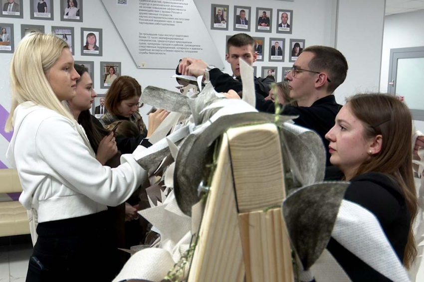 События НИУ «БелГУ» в ниу «белгу» стартовала акция по плетению маскировочных сетей для бойцов сво