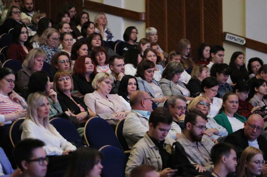 События НИУ «БелГУ» встреча с коллективом в ниу «белгу» прошла в формате неконференции